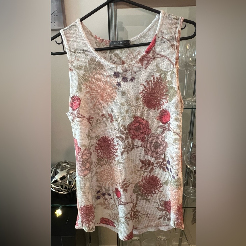 Women’s summer sleeveless blouse